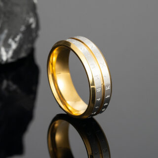 Bague viking rune gravé doré