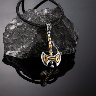 COLLIER VIKING HACHE DORÉE EN CUIR