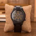 Montre en bois foncé Aegishjalmur