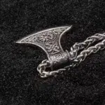 Pendentif Hache du Voyageur viking